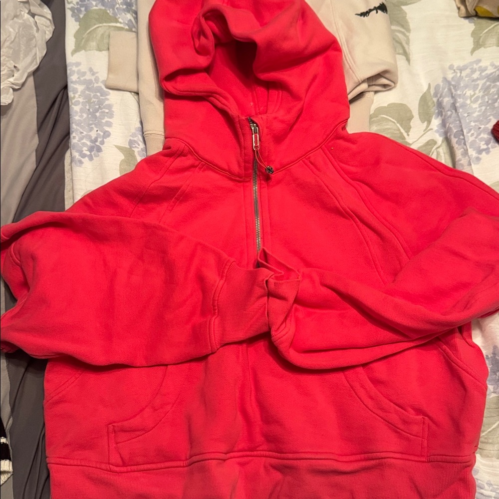 TODAY PRICE ONLY! - Lululemon Athletica - Scuba Hoodie